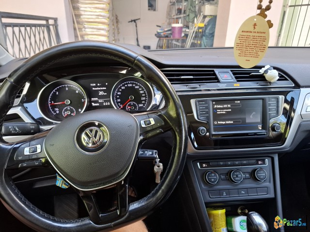 Touran 16 2017 Godina