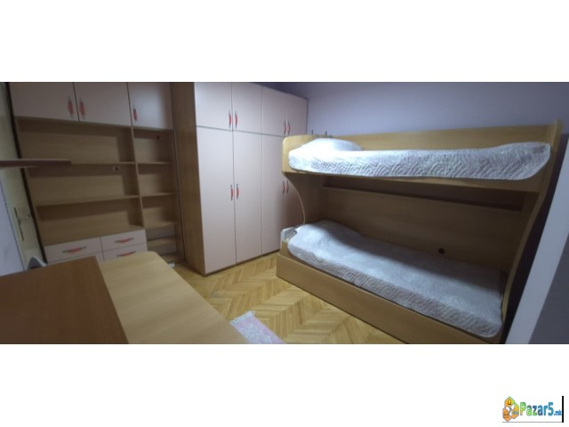 Se Izdava Trosoben Stan Vo Topansko Pole