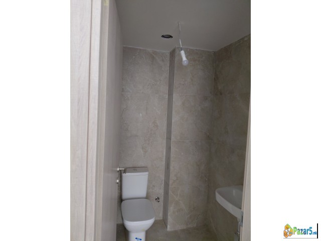 Izdavam Dukan 45m2 So Dve Parking Mesta Vo Centar 