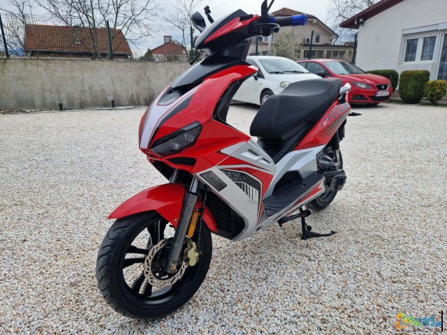 Italjet Charger 8m Vodeno Ladenje 50k 2t Kupen 202