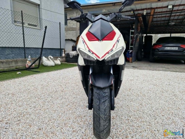 Hamachi A8 2t. 50k. Odi Nad 65km/h. So 2500km. Kup
