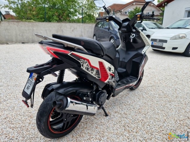 Hamachi A8 2t. 50k. Odi Nad 65km/h. So 2500km. Kup