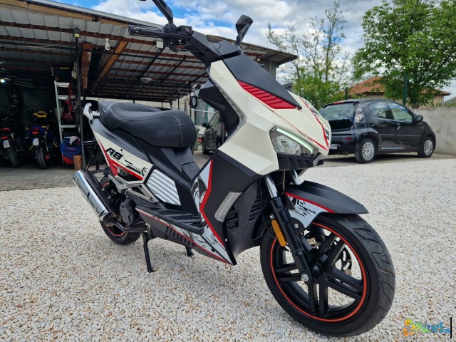 Hamachi A8 2t. 50k. Odi Nad 65km/h. So 2500km. Kup