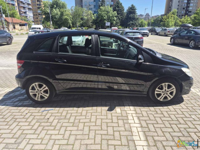 Mercedes B 180