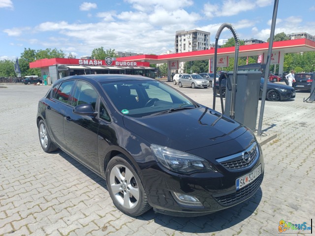 Se Prodava Opel Astra J 1.7 Cdti 2011