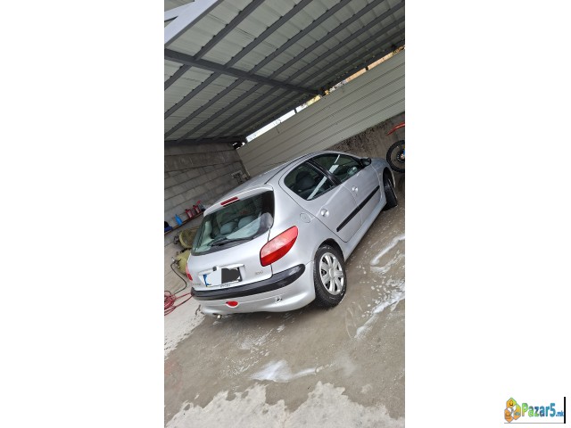 Se Prodava Peugeot 206 