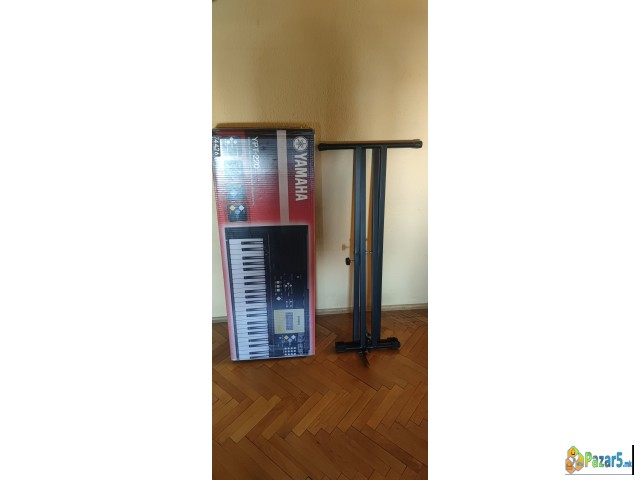 Yamaha Psr E223.  Ypt-220