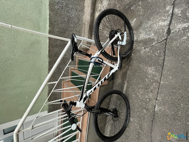 Se Prodava Velosiped Scot 2015g