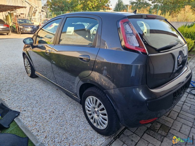 Punto Evo 1.3 M.jet 62kw/85ks. 1boja Klima 12/2011