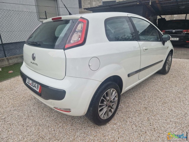 GRANDE PUNTO EVO 1.4 57kw/78ks. 1 BOJA KLIMA 12/20 - thumbnail 6