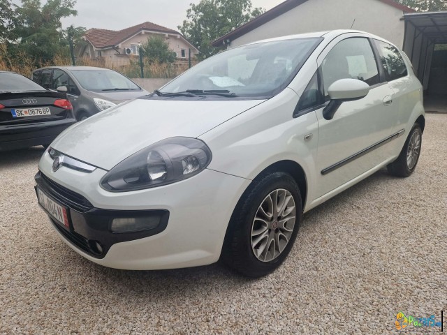 GRANDE PUNTO EVO 1.4 57kw/78ks. 1 BOJA KLIMA 12/20 - thumbnail 9